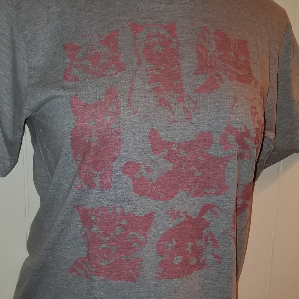 SOLD - Glow in the dark kittens shirt - Picture 1 of 5